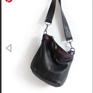 Rough and tumble vintage pocket hobo xs